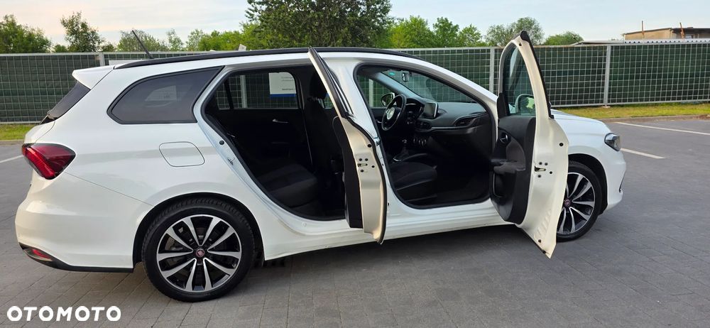 Fiat Tipo 1.4 T-Jet Lounge - 24