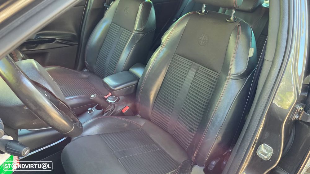 Alfa Romeo Giulietta 1.6 JTDm Distinctive - 6