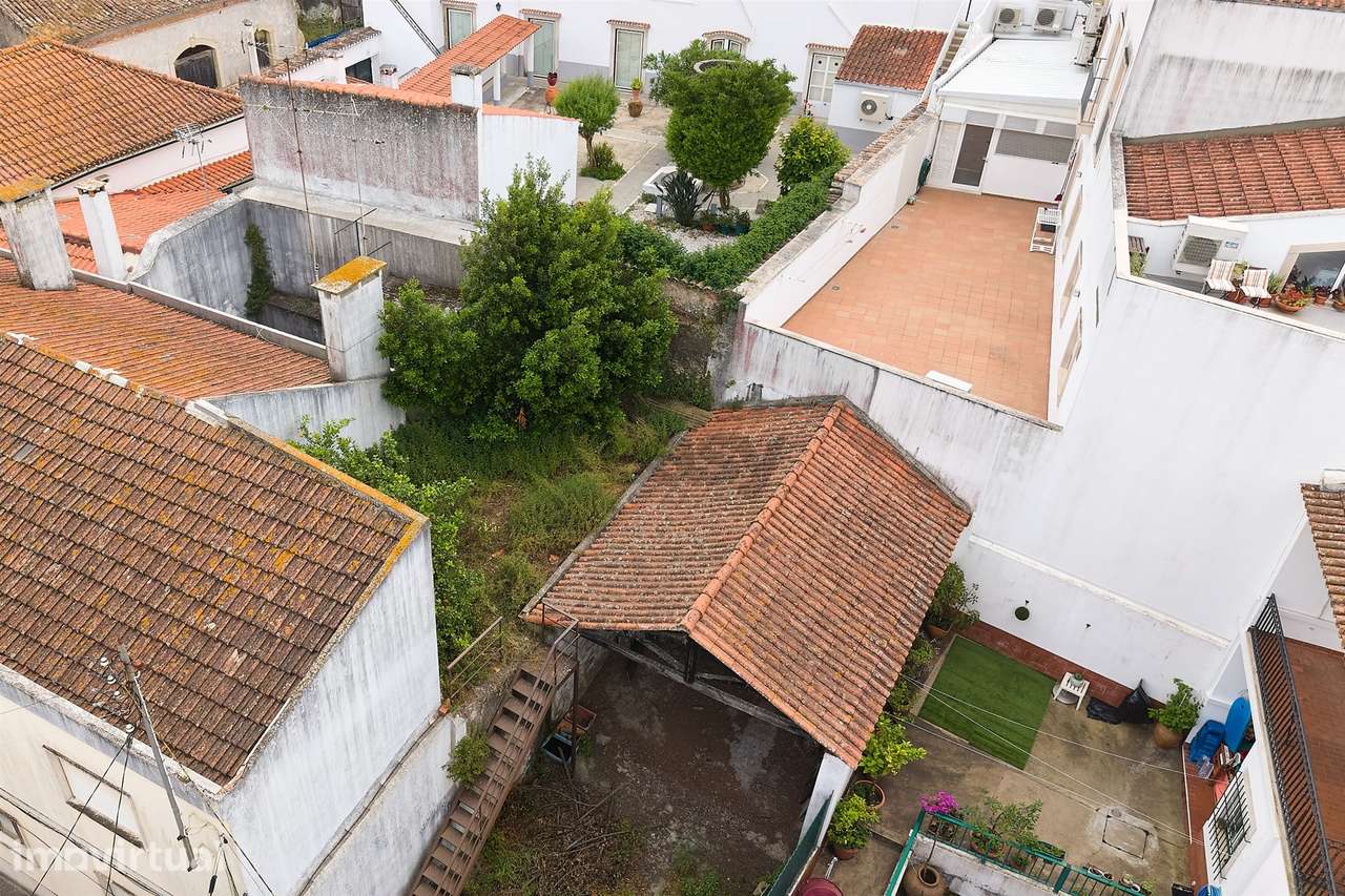 Imóvel para Remodelação total no centro Histórico do Cartaxo - Grande imagem: 5/26