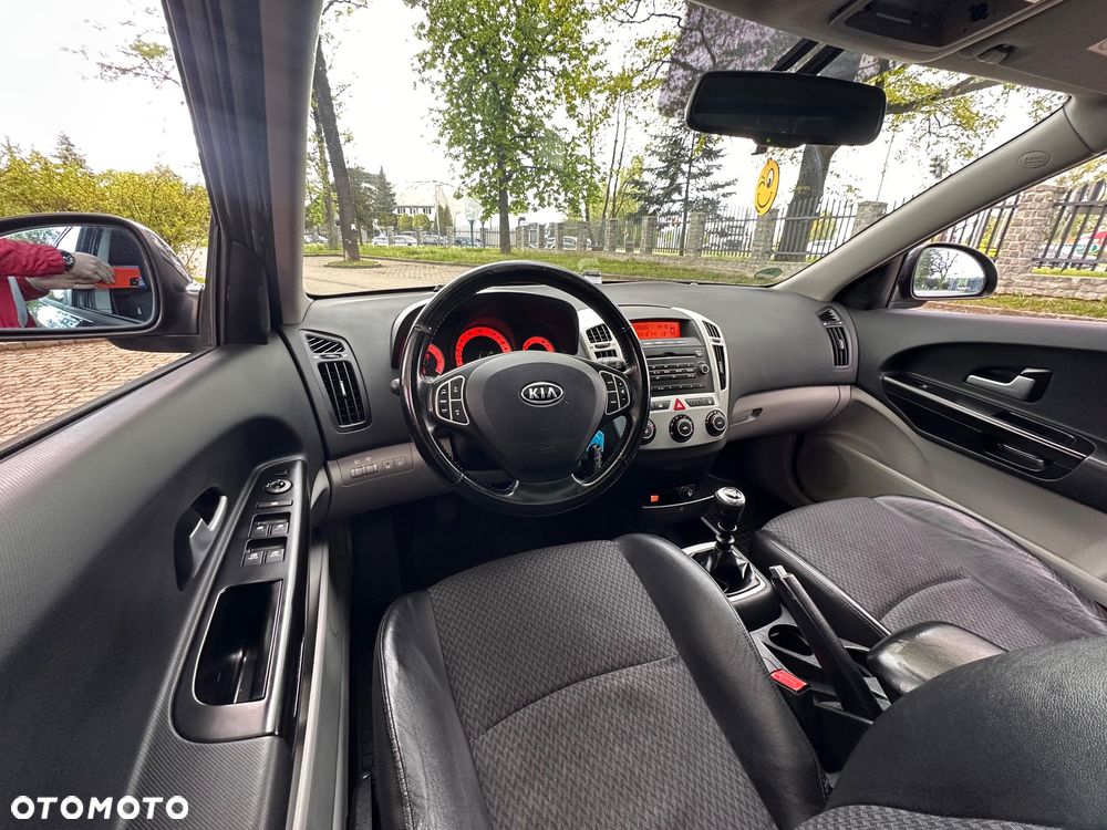 Kia Ceed 1.6 CVVT LX - 17