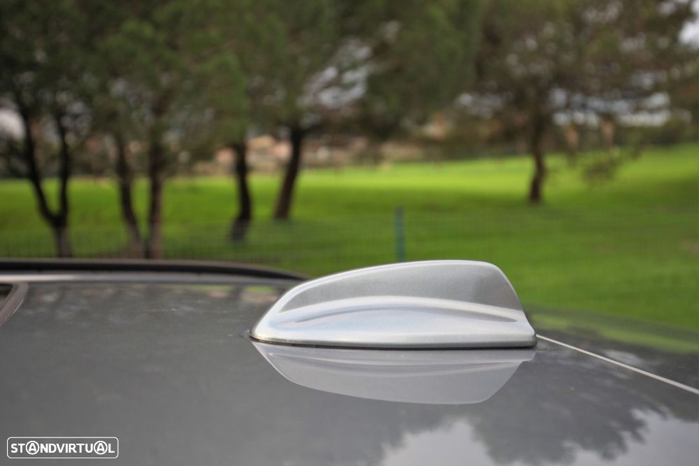 Volvo XC 60 2.0 T8 PHEV R-Design AWD - 23