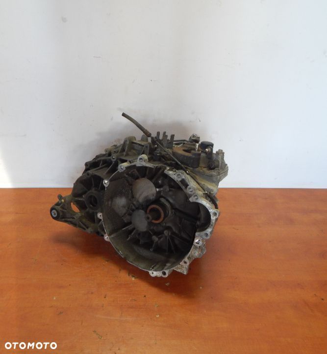 Skrzynia biegów 2.5 T benzyna  VOLVO v50 s40 s80 c30 v70 03-15  Łuków części - 3