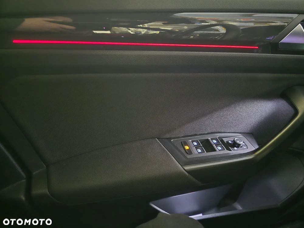 Volkswagen T-Roc 1.5 TSI ACT Premium DSG - 5