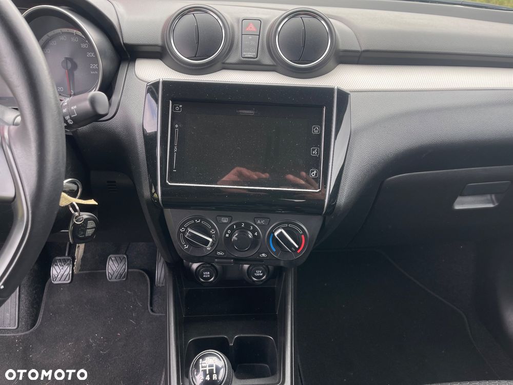 Suzuki Swift 1.2 Premium Plus - 18