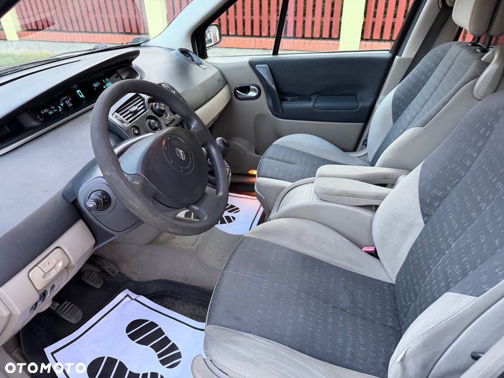 Renault Scenic 1.6 Confort Expression - 26