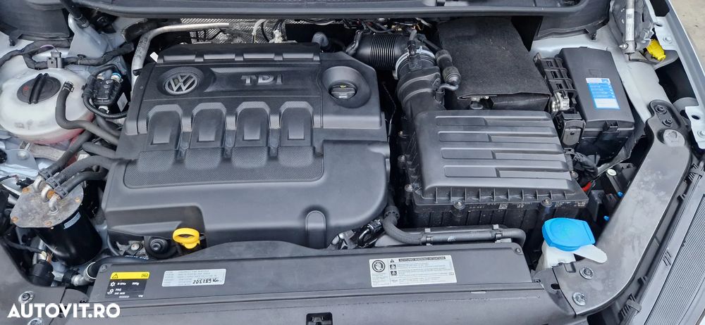 Volkswagen Touran 2.0 TDI SCR UNITED - 22