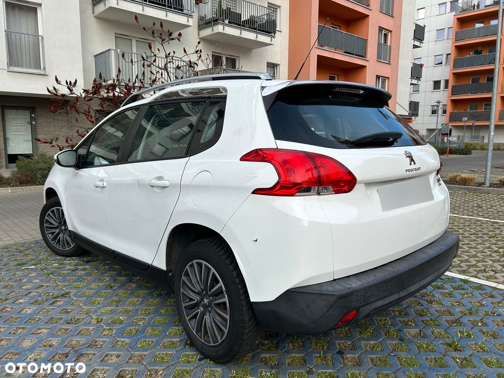 Peugeot 2008 1.6 e-HDi Allure S&S - 2