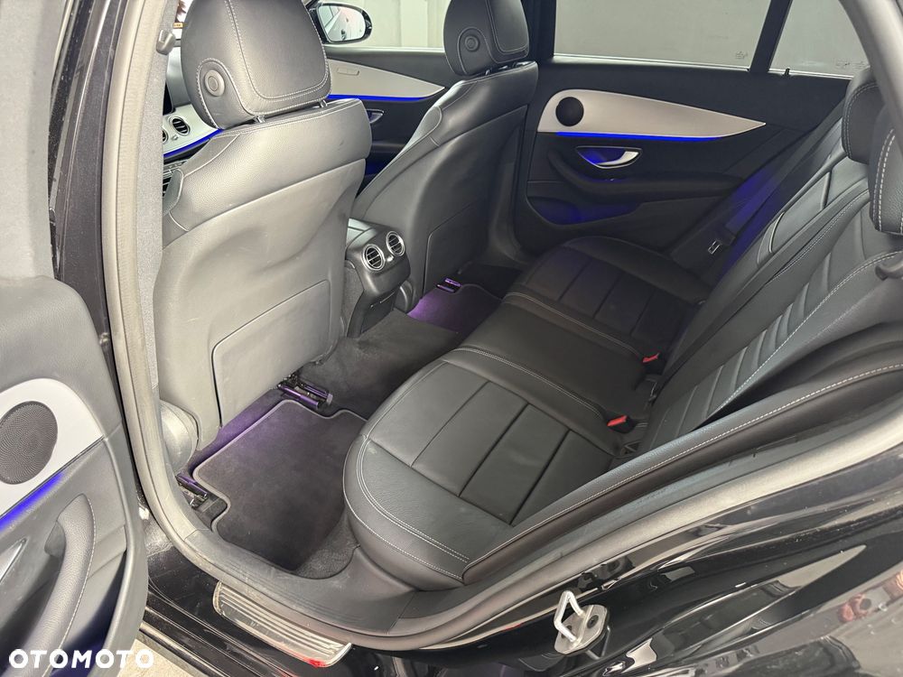 Mercedes-Benz Klasa E 300 AMG/Avantgarde - 23