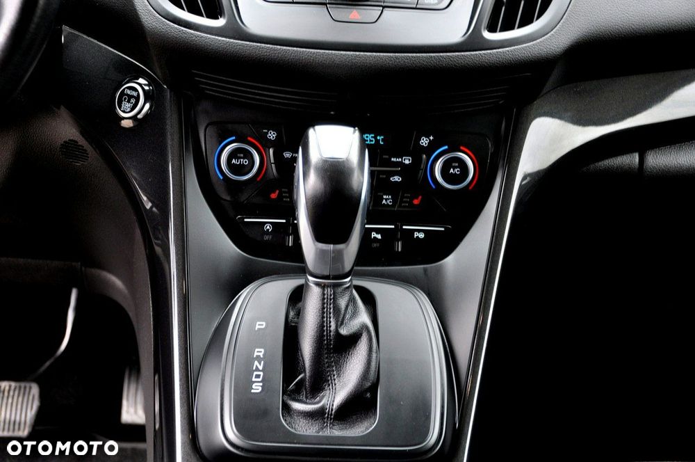 Ford Kuga - 36