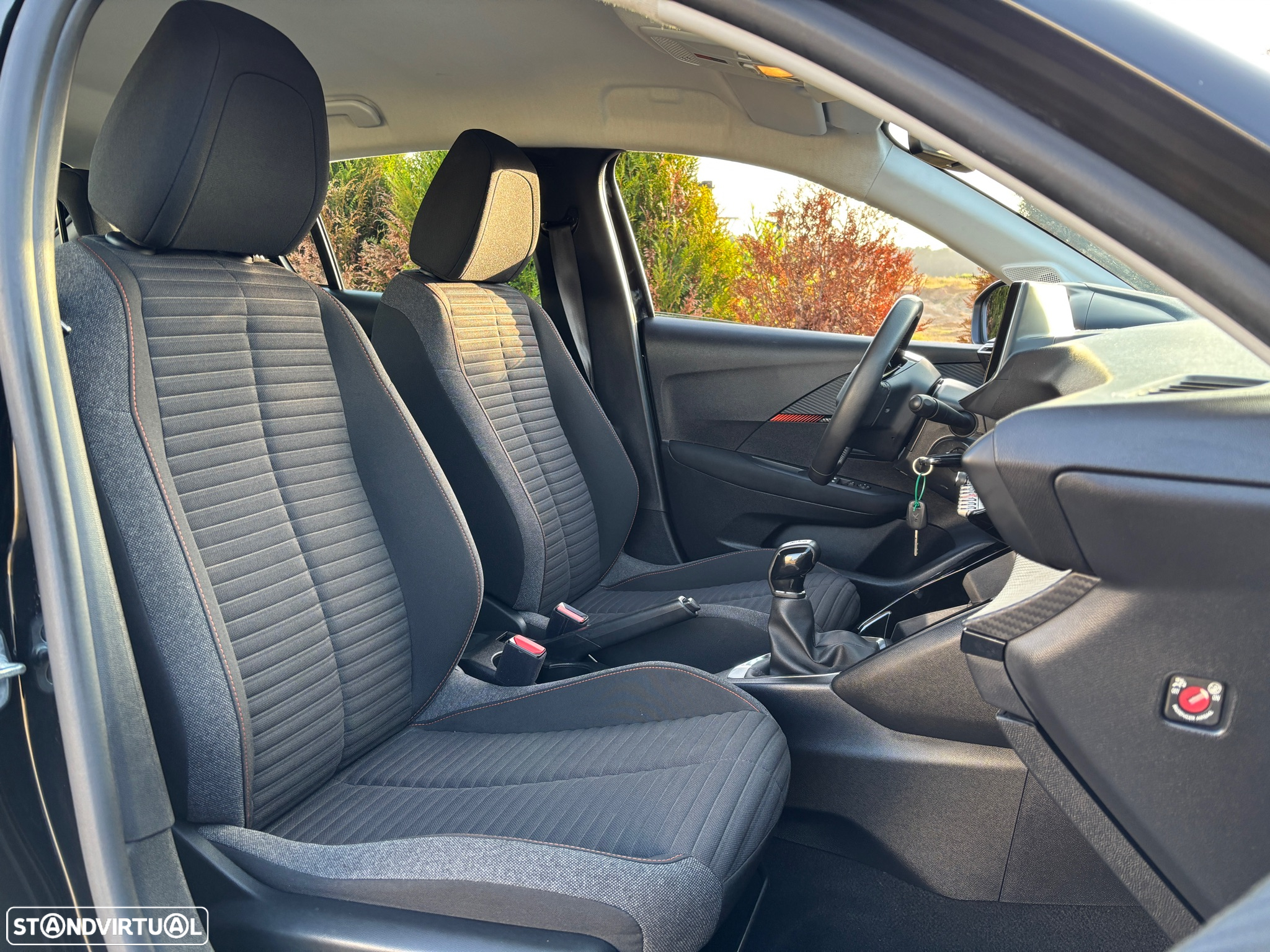 Peugeot 208 1.2 PureTech Active Pack - 4
