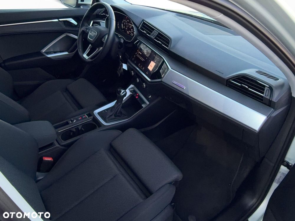 Audi Q3 Sportback - 13