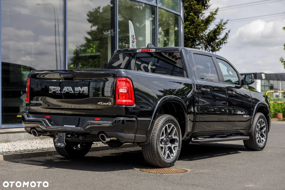 RAM 1500 Laramie Night Premium - 16
