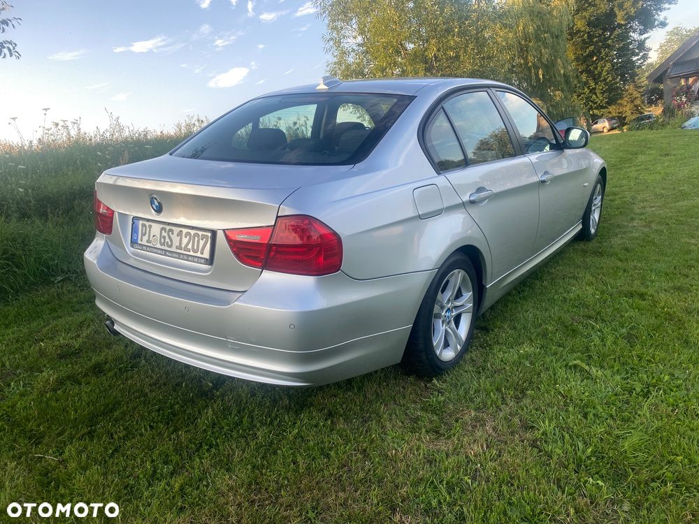 BMW Seria 3 320i Edition Exclusive - 3