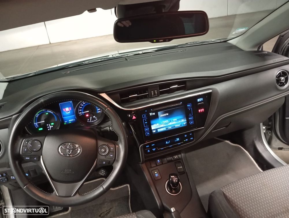 Toyota Auris 1.8 HSD Comfort +P.Sport+Navi - 12