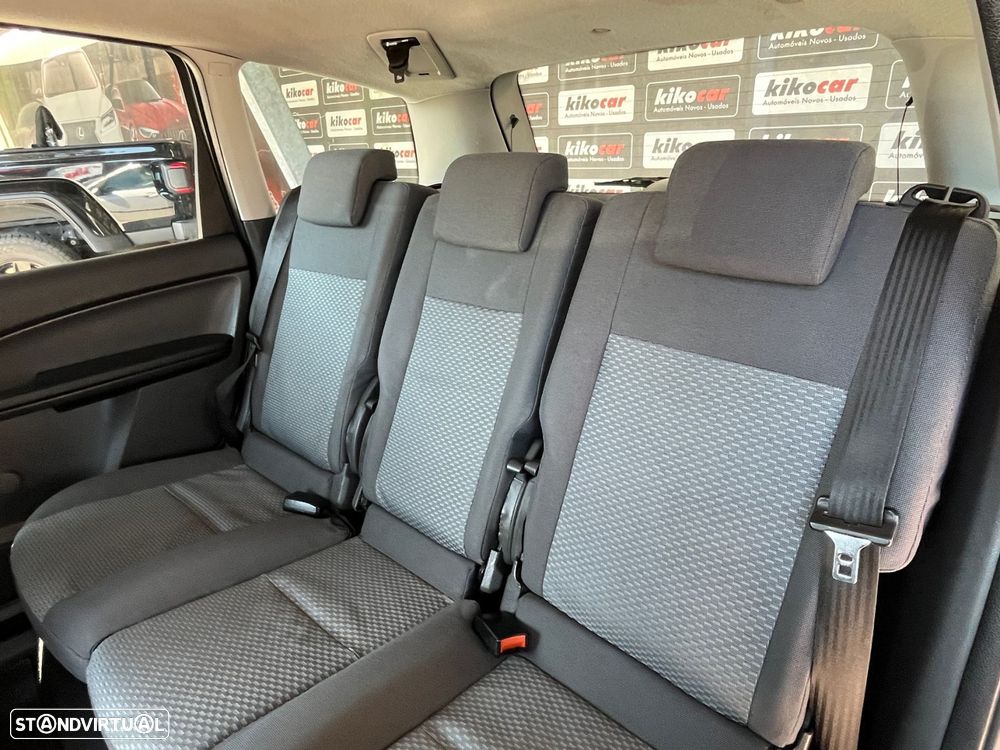 Ford Focus C-Max 1.6 TDCi Ambiente - 30