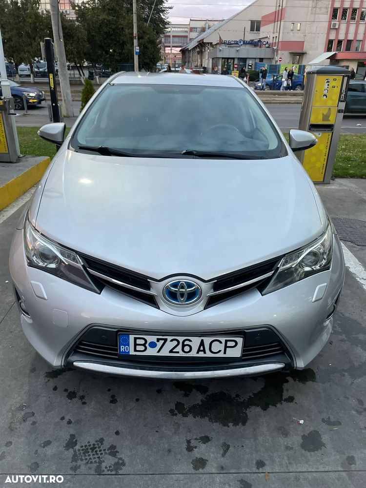 Toyota Auris 2013 photo 2