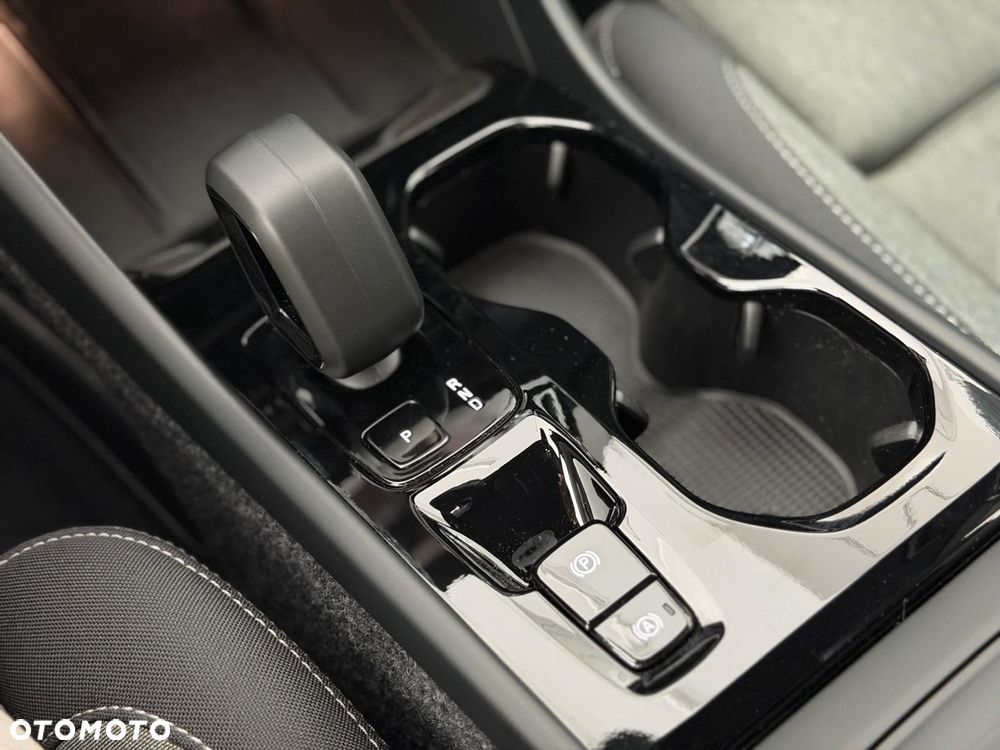 Volvo XC 40 B5 AWD Ultimate Dark - 14