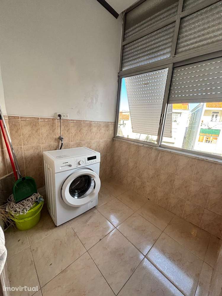 Apartamento T2 em Campolide num prédio cheio de História. - Grande imagem: 4/32