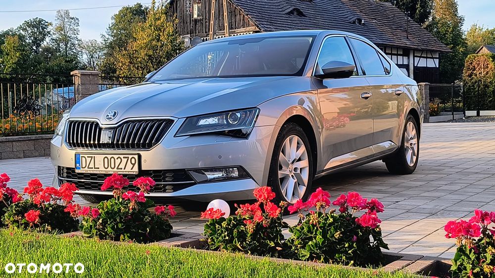 Skoda Superb 2.0 TSI Ambition DSG - 1
