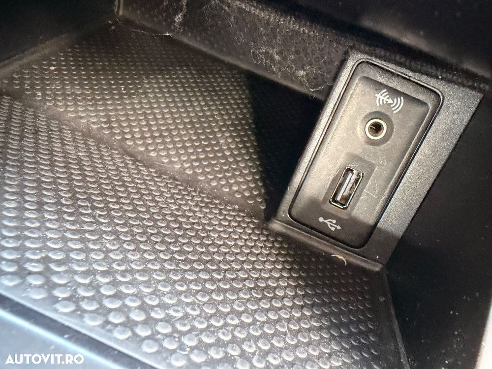 Volkswagen Golf - 12