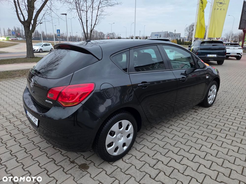 Opel Astra - 4