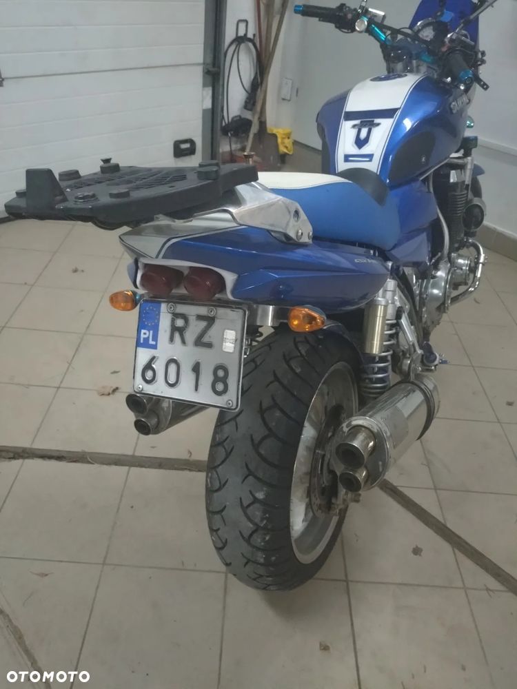 Suzuki GSX - 4