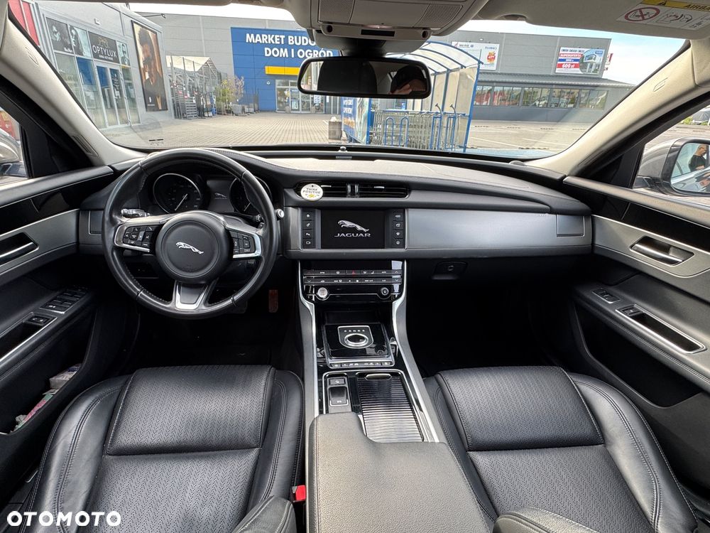 Jaguar XF 2.0 i4D Prestige - 20