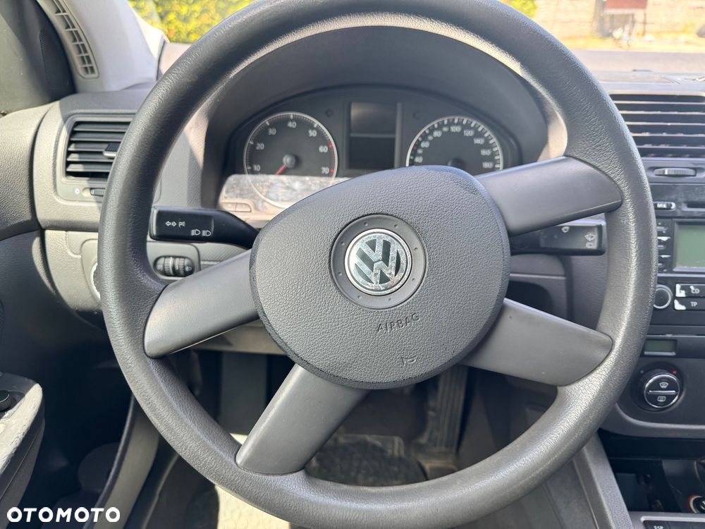 Volkswagen Golf - 21