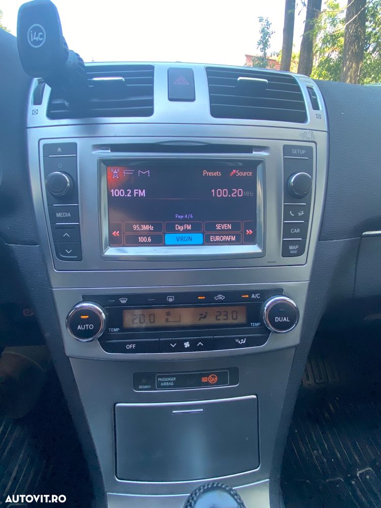 Toyota Avensis 1.8 Multidrive S Executive - 13