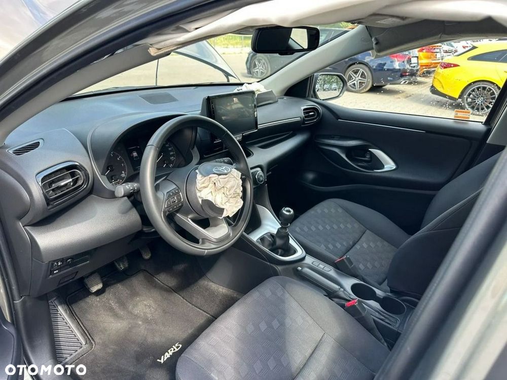 Toyota Yaris 1.5 Comfort - 11