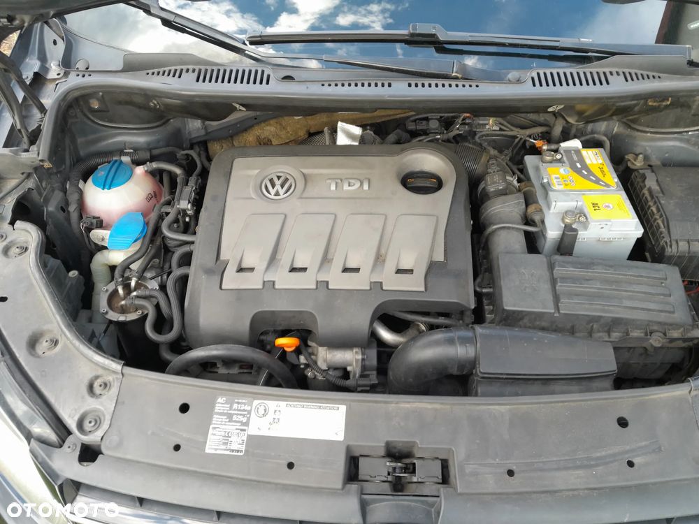 Volkswagen Touran 1.6 TDI DPF BlueMotion Technology DSG Trendline - 9