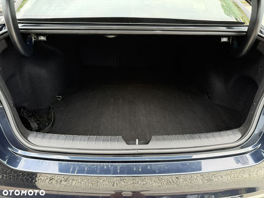 Kia Optima - 11