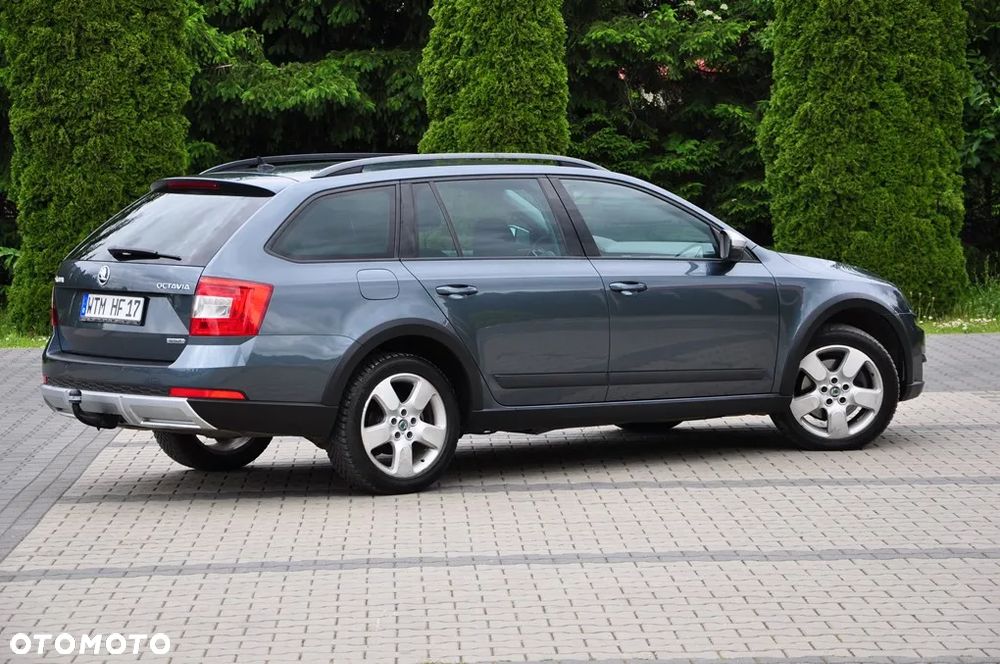 Skoda Octavia Combi 2.0 TDI 4x4 DSG Scout - 16