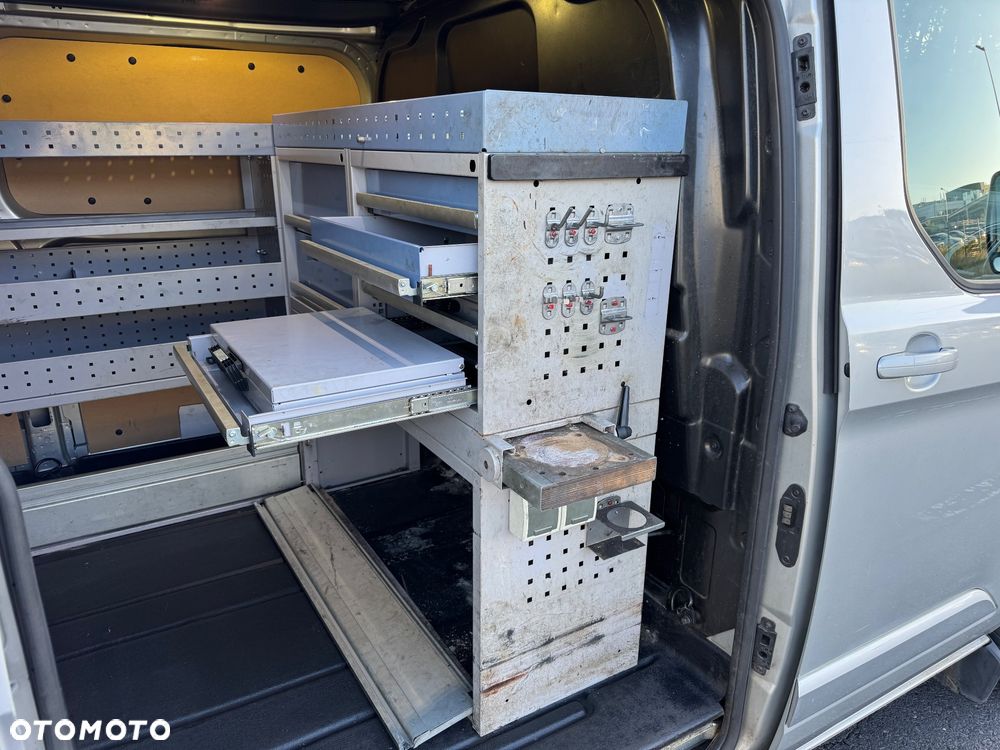 Ford Transit Custom Limited L2H1 - 9