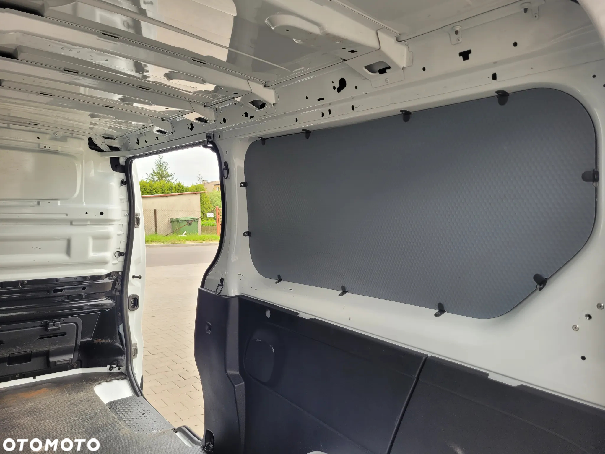 Opel Vivaro long - 17