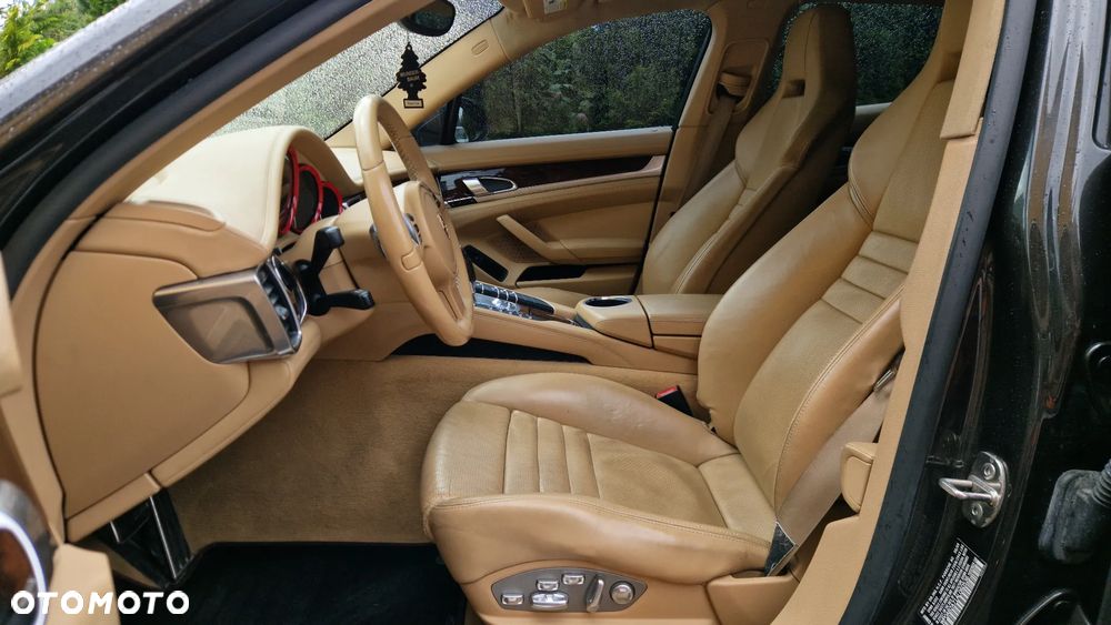 Porsche Panamera S PDK - 11