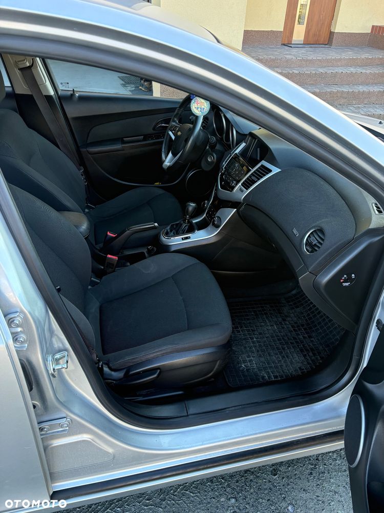 Chevrolet Cruze 1.7 D LT+ - 10