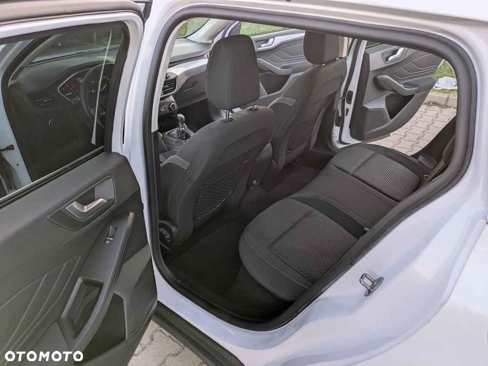 Ford Focus 1.5 EcoBlue Start-Stopp-System COOL&CONNECT - 16