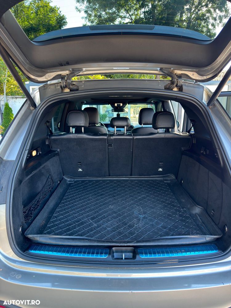 Mercedes-Benz GLE 300 d 4MATIC - 12
