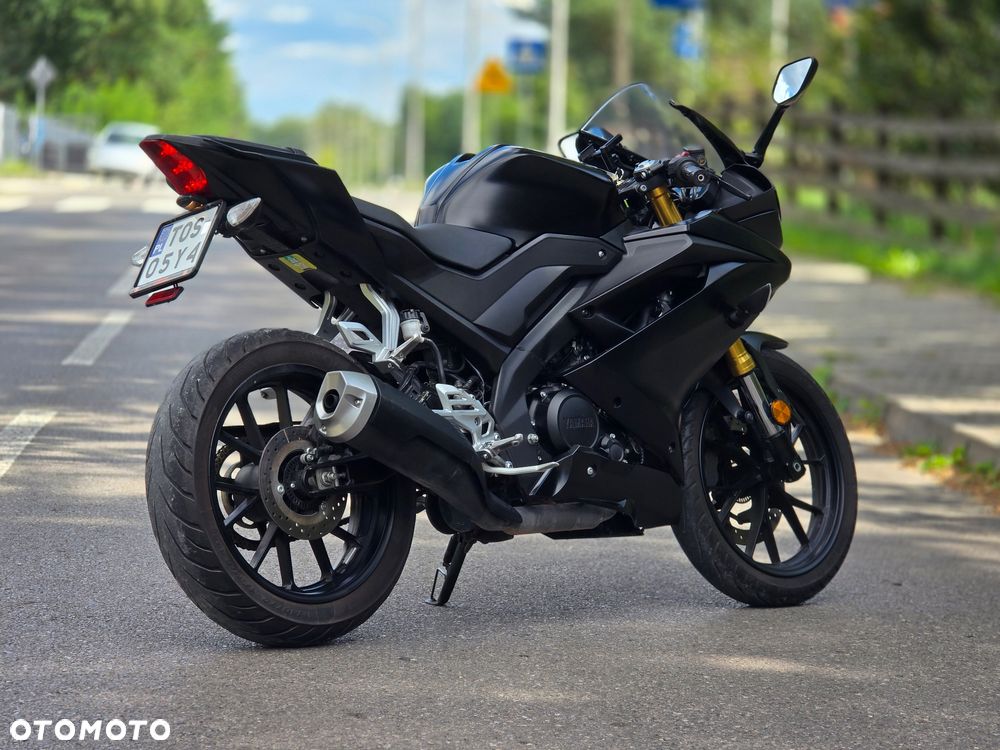 Yamaha YZF - 17