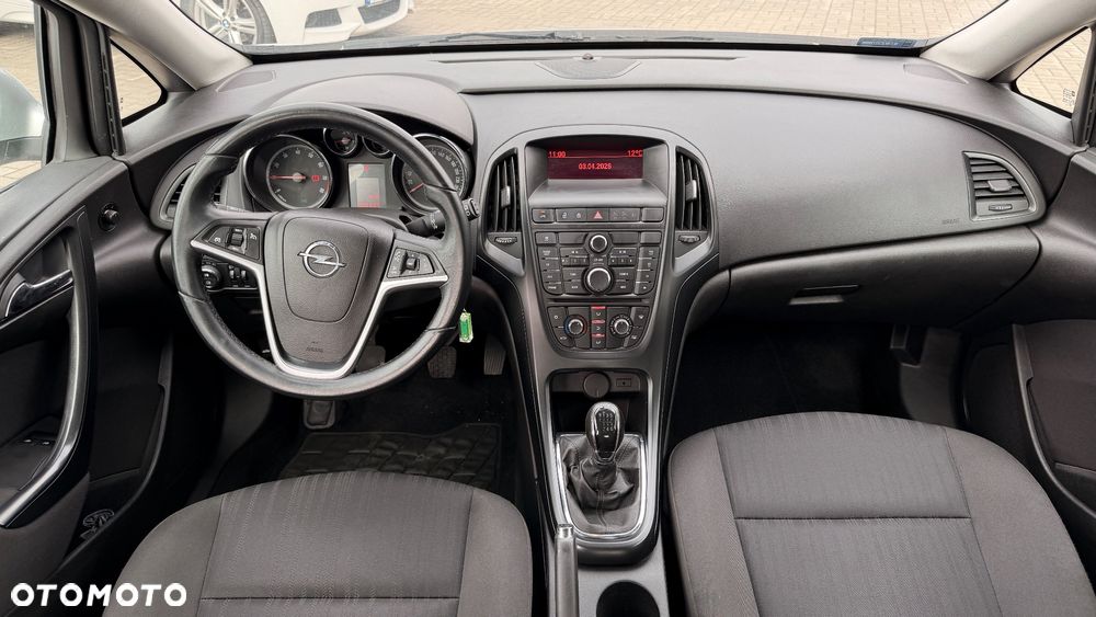 Opel Astra 1.4 T Cosmo - 14