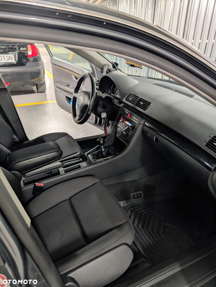 Audi A4 Limousine - 21