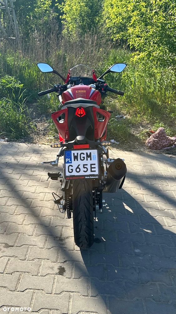 QJMOTOR SRK 125R - 5