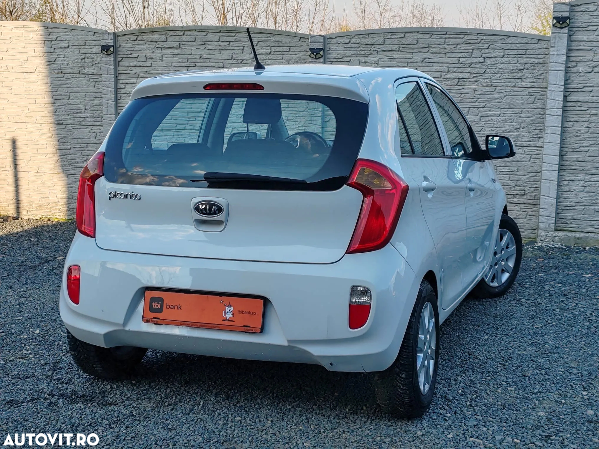 Kia Picanto - 3