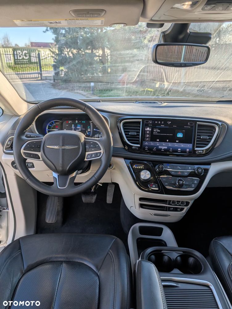 Chrysler Pacifica - 14