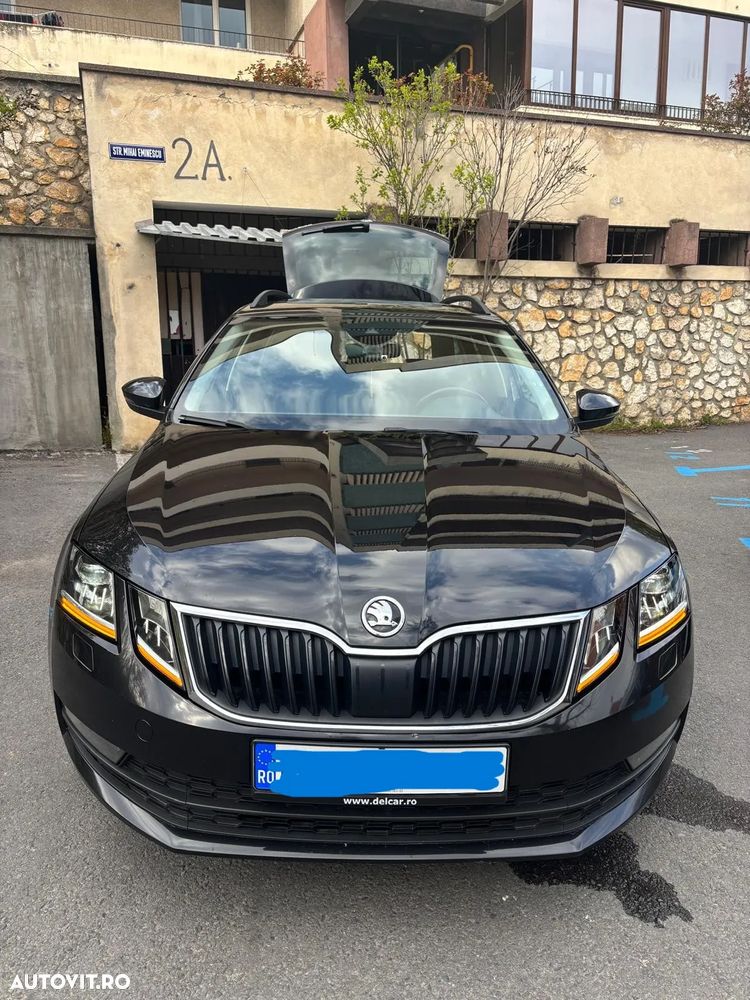 Skoda Octavia 1.6 TDI DSG Ambition - 1