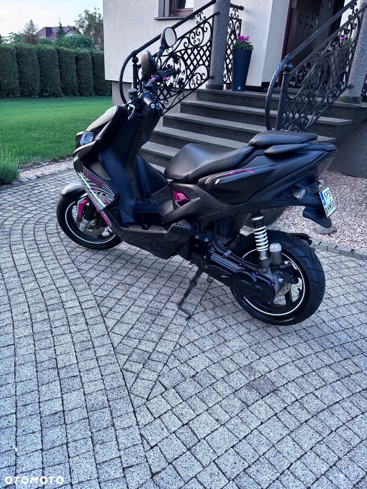 Yamaha Aerox - 6