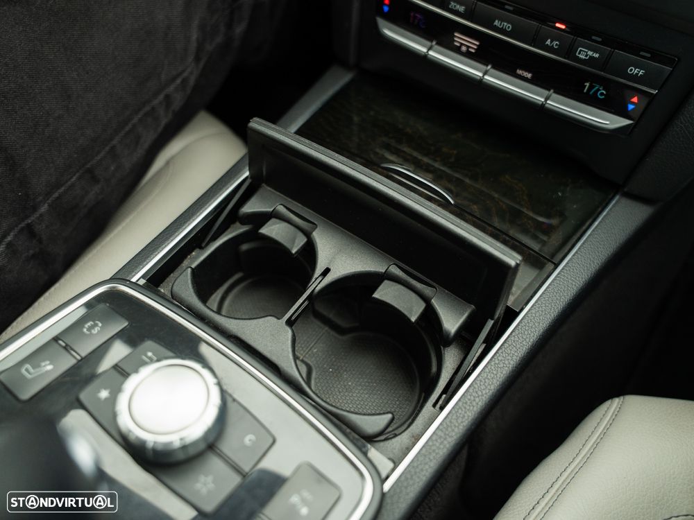 Mercedes-Benz E 220 - 13