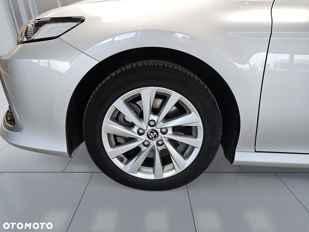 Toyota Camry 2.5 Hybrid Comfort CVT - 35