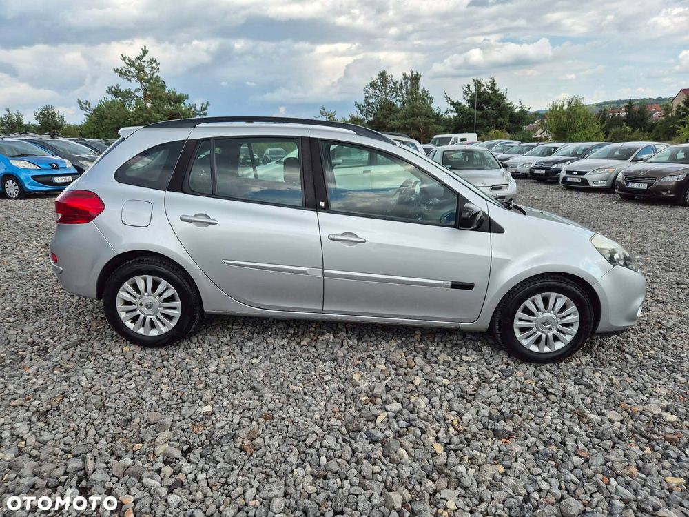 Renault Clio - 15